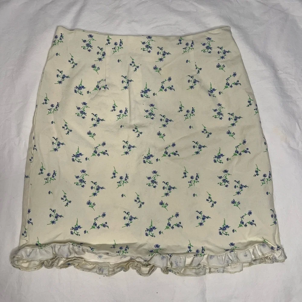 Urban Outfitters Ashton Ruffle Mini Skirt Pale Yellow with Blue Flowers XS